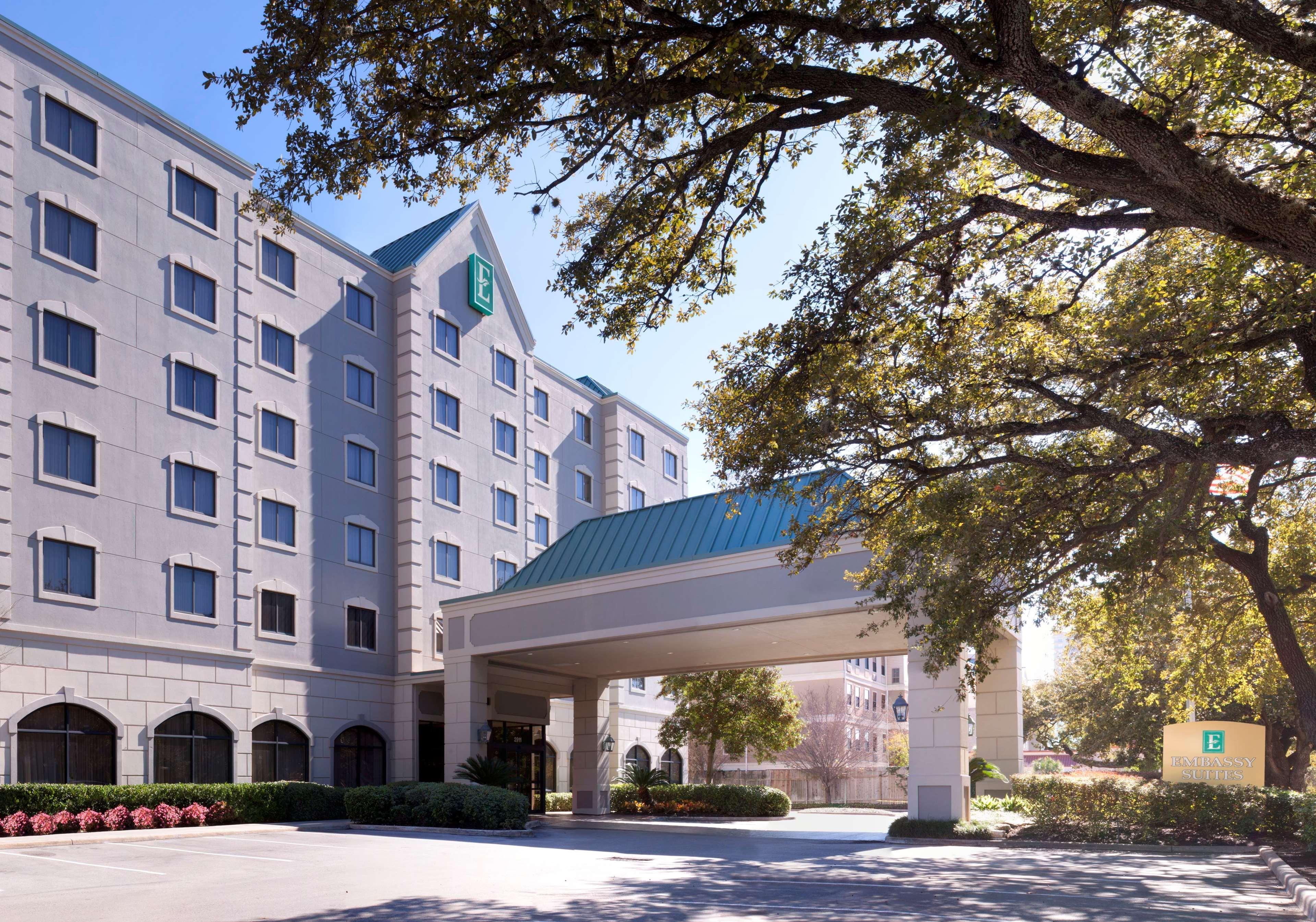 Embassy Suites By Hilton Houston Near The Galleria מראה חיצוני תמונה