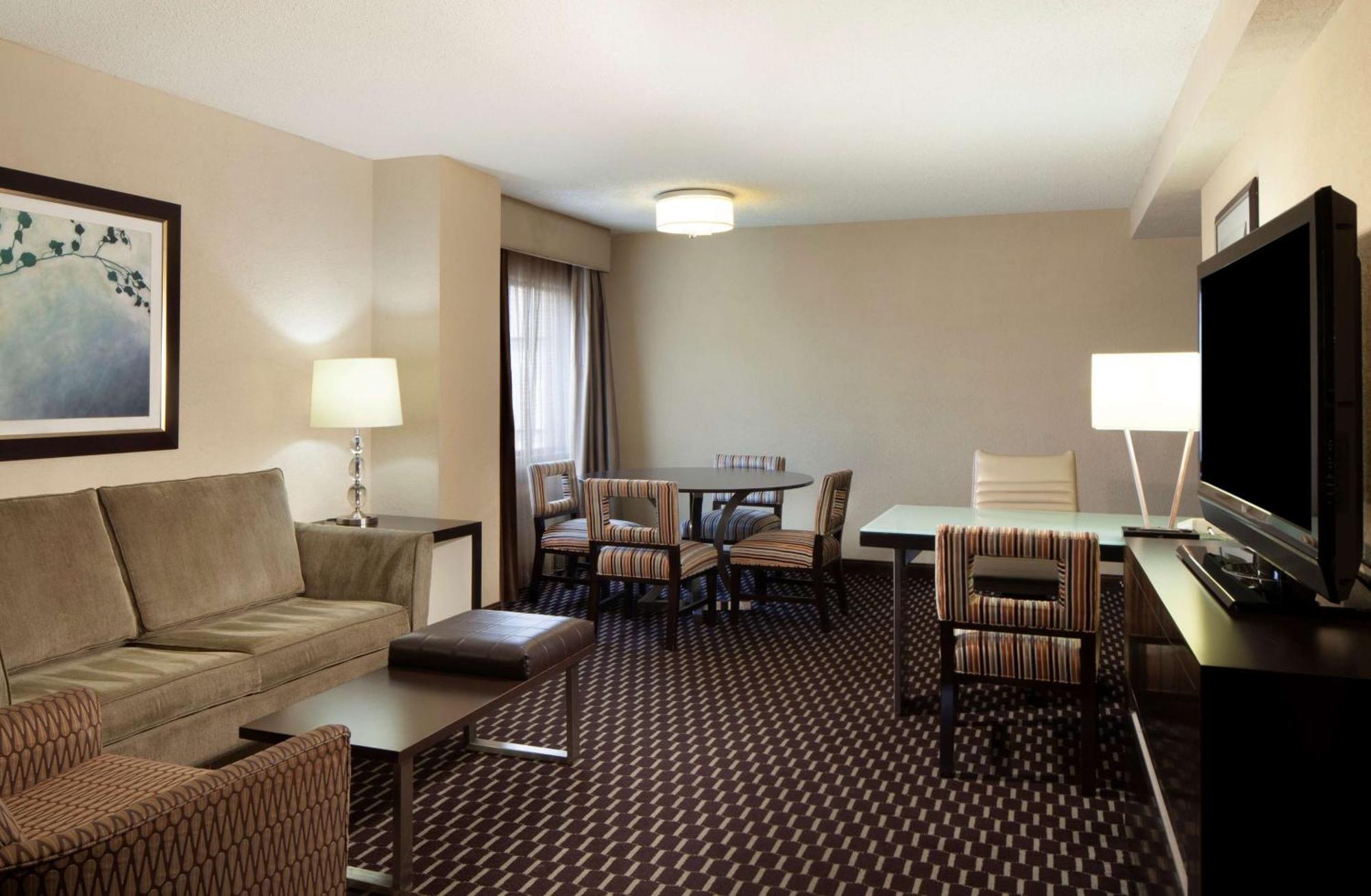 Embassy Suites By Hilton Houston Near The Galleria מראה חיצוני תמונה