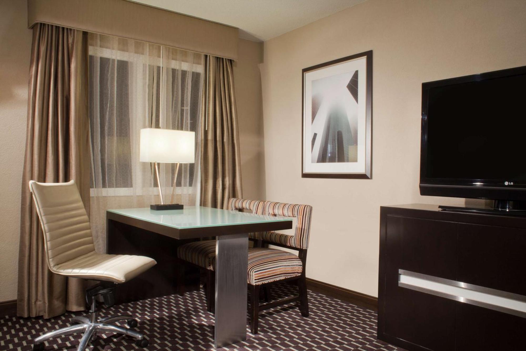 Embassy Suites By Hilton Houston Near The Galleria מראה חיצוני תמונה