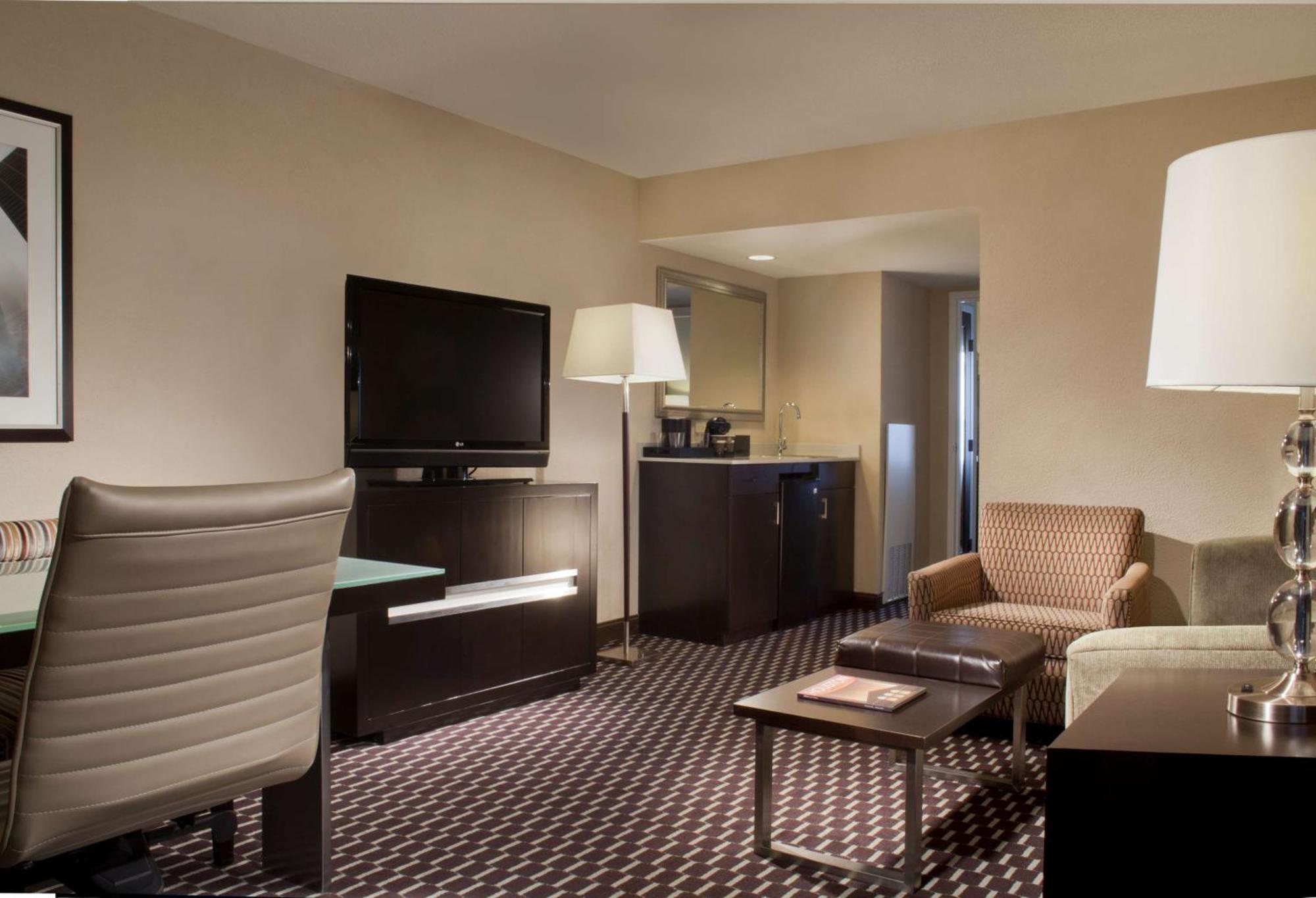 Embassy Suites By Hilton Houston Near The Galleria מראה חיצוני תמונה