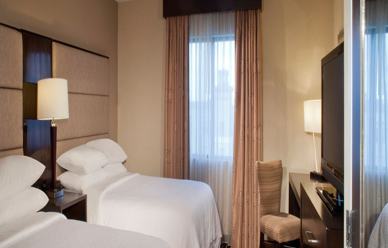 Embassy Suites By Hilton Houston Near The Galleria מראה חיצוני תמונה